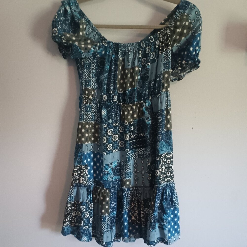 Blue and white abstract design dress